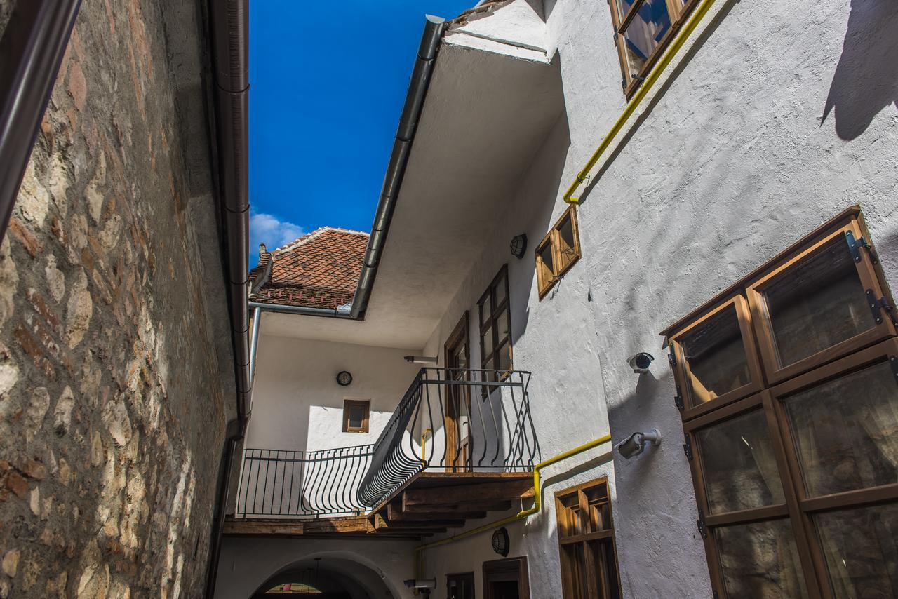 Aparthotel Casa Veche Braşov Exterior foto
