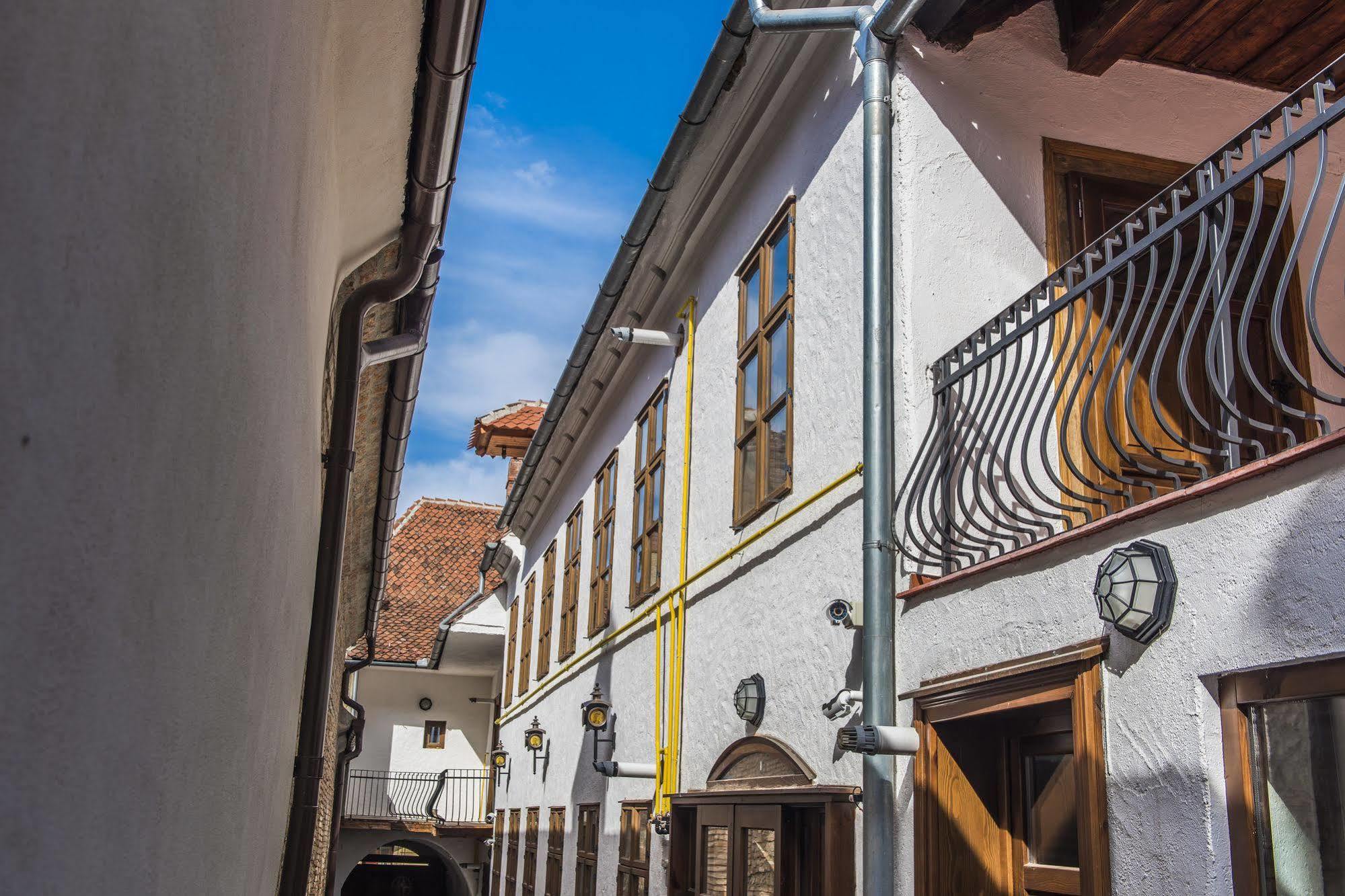 Aparthotel Casa Veche Braşov Exterior foto